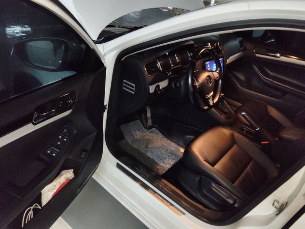Volkswagen Sagitar 2015, 107899 км, за 5645 USD - фото 17