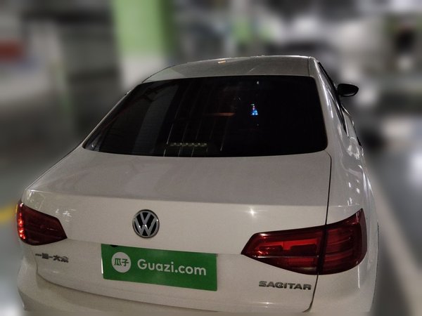 Volkswagen Sagitar 2015, 107899 км, за 5645 USD