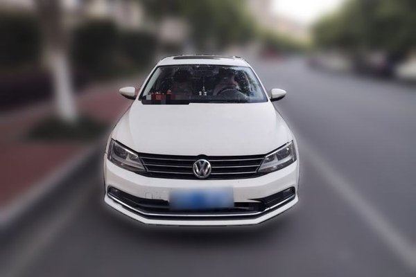 Volkswagen Sagitar 2015, 122300 км, за 4913 USD