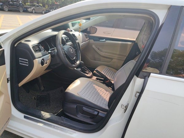 Volkswagen Sagitar 2015, 78700 км, за 6209 USD - фото 16