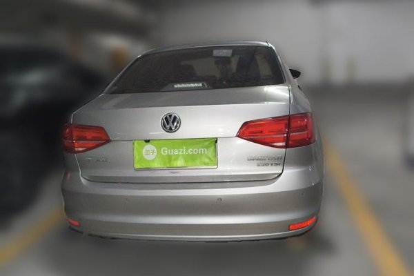 Volkswagen Sagitar 2017, 114800 км, за 7805 USD