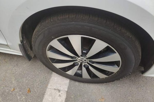 Volkswagen Sagitar 2017, 162200 км, за 7684 USD