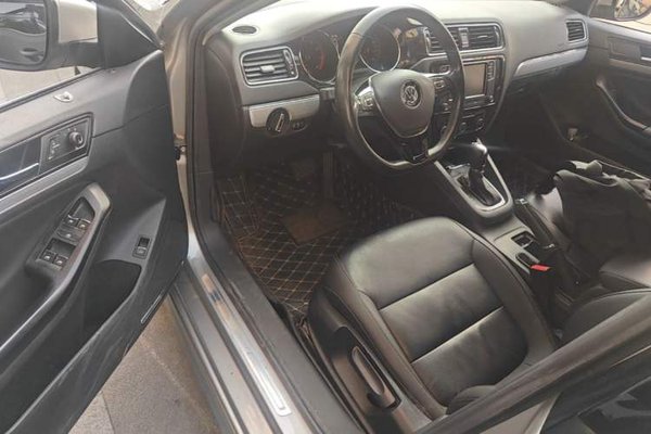 Volkswagen Sagitar 2018, 62900 км, за 8849 USD - фото 18
