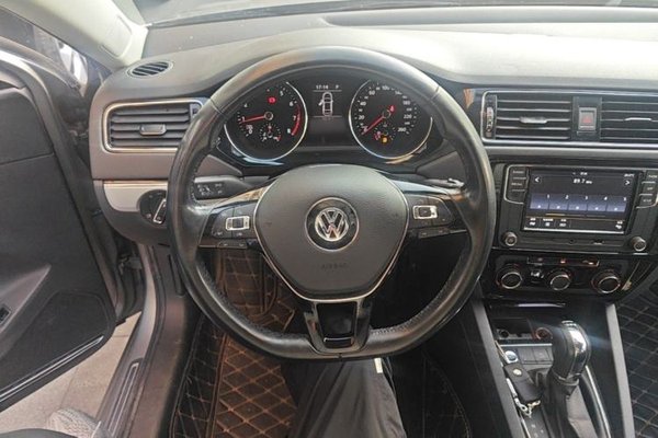 Volkswagen Sagitar 2018, 62900 км, за 8849 USD - фото 13