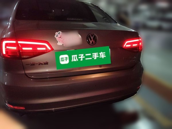 Volkswagen Sagitar 2018, 92300 км, за 8689 USD
