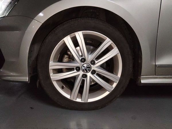 Volkswagen Sagitar 2018, 92300 км, за 8689 USD