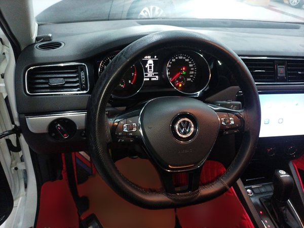 Volkswagen Sagitar 2018, 82600 км, за 8658 USD - фото 12