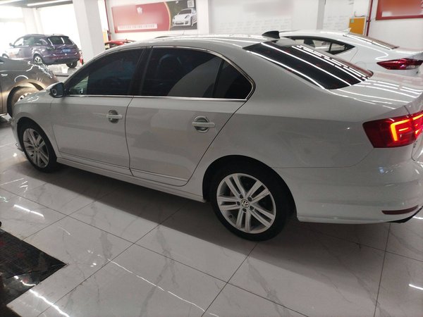 Volkswagen Sagitar 2018, 82600 км, за 8658 USD