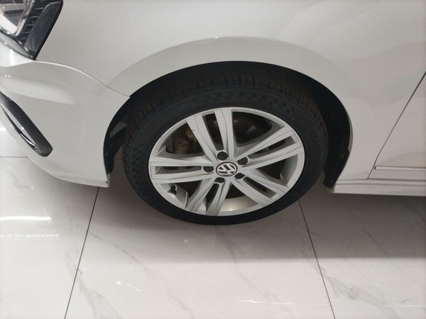 Volkswagen Sagitar 2018, 82600 км, за 8658 USD - фото 9