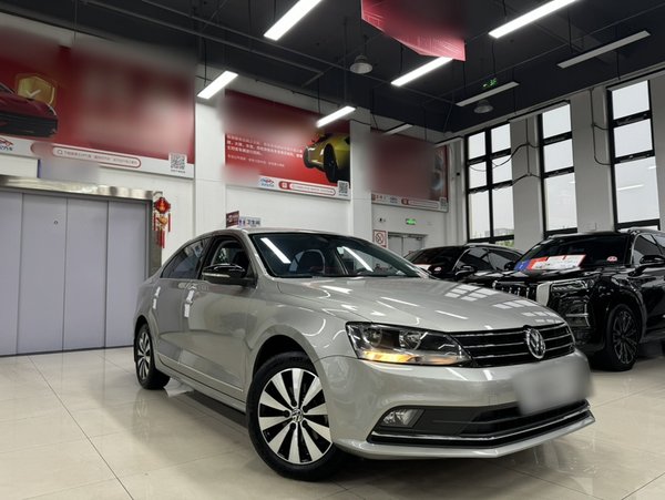 Volkswagen Sagitar 2018, 57400 км, за 9087 USD