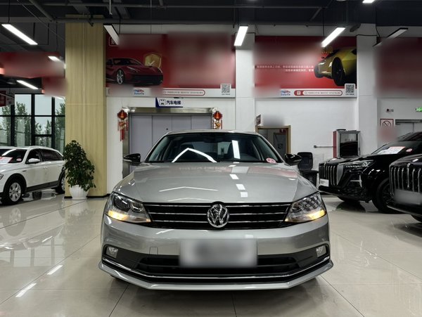 Volkswagen Sagitar 2018, 57400 км, за 9087 USD