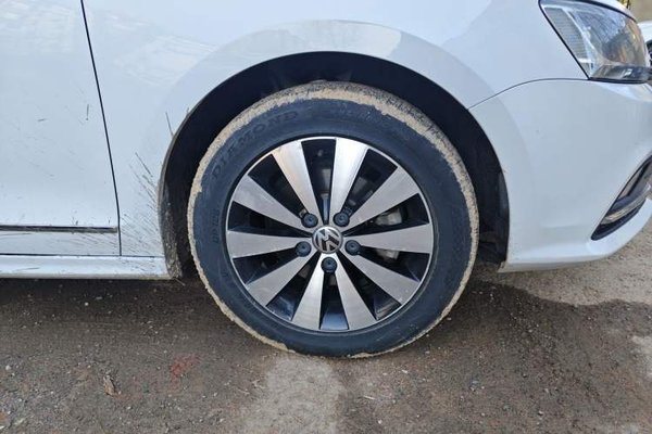 Volkswagen Sagitar 2018, 95200 км, за 10411 USD