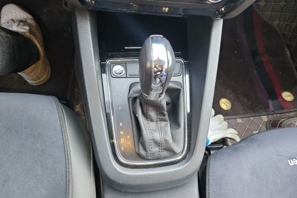 Volkswagen Sagitar 2018, 95200 км, за 10411 USD - фото 11