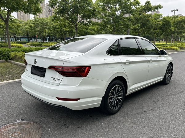Volkswagen Sagitar 2019, 69900 км, за 9740 USD