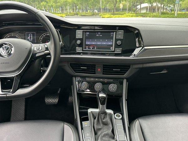 Volkswagen Sagitar 2019, 69900 км, за 9740 USD - фото 13