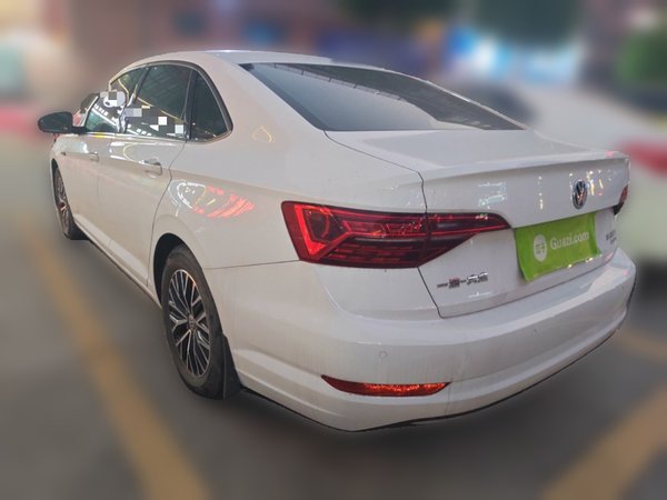 Volkswagen Sagitar 2019, 63200 км, за 9923 USD