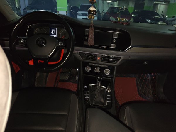 Volkswagen Sagitar 2020, 77200 км, за 10839 USD - фото 9