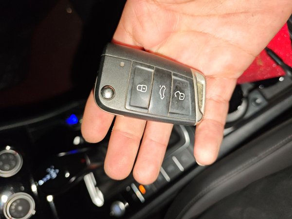 Volkswagen Sagitar 2020, 77200 км, за 10839 USD - фото 12