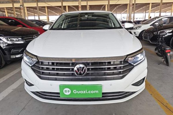 Volkswagen Sagitar 2020, 53000 км, за 11687 USD