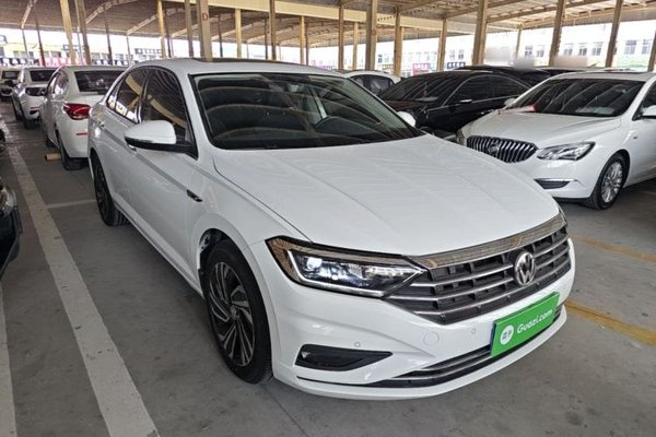 Volkswagen Sagitar 2020, 53000 км, за 11687 USD