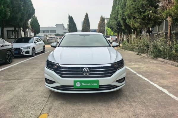 Volkswagen Sagitar 2021, 25400 км, за 11136 USD
