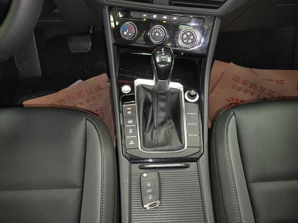 Volkswagen Sagitar 2021, 63099 км, за 11909 USD - фото 17