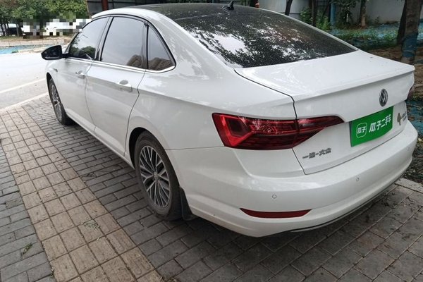 Volkswagen Sagitar 2021, 128900 км, за 8831 USD