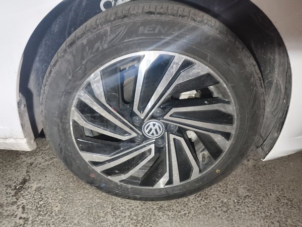 Volkswagen Sagitar · 2021 год