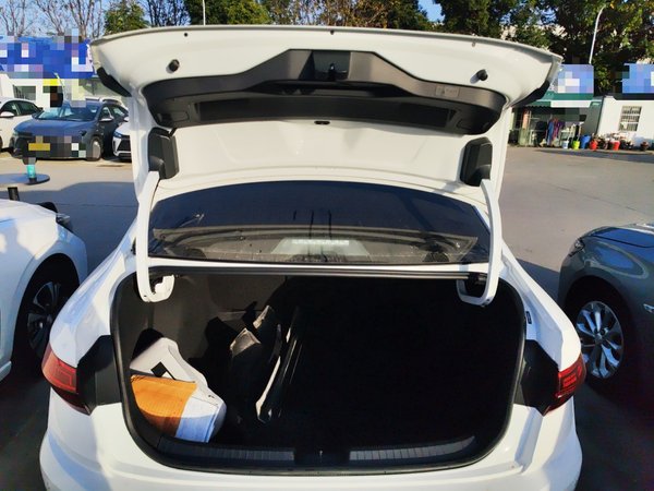 Volkswagen Sagitar 2021, 38800 км, за 13173 USD - фото 18