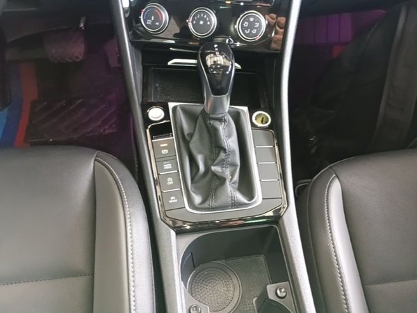 Volkswagen Sagitar 2021, 42400 км, за 12982 USD - фото 17