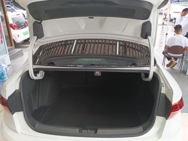 Volkswagen Sagitar 2021, 42400 км, за 12982 USD - фото 22