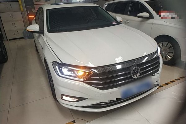 Volkswagen Sagitar 2021, 52500 км, за 12736 USD