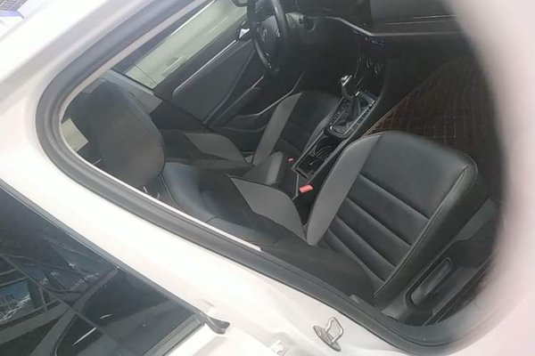 Volkswagen Sagitar 2021, 52500 км, за 12736 USD - фото 23
