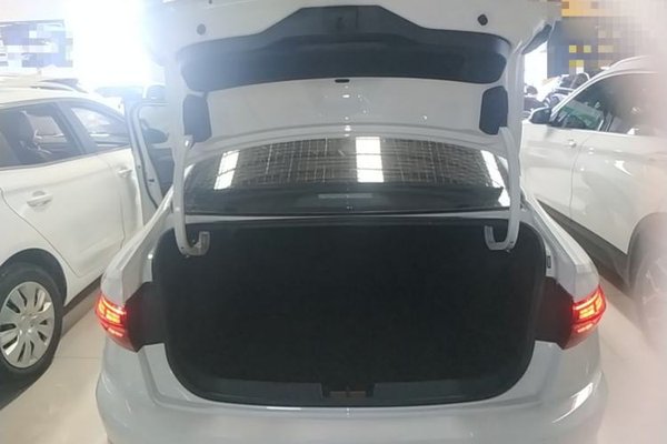 Volkswagen Sagitar 2021, 52500 км, за 12736 USD - фото 22