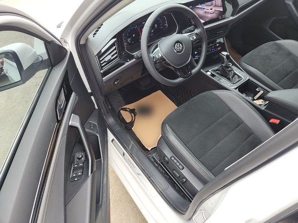 Volkswagen Sagitar 2022, 35600 км, за 14189 USD - фото 19