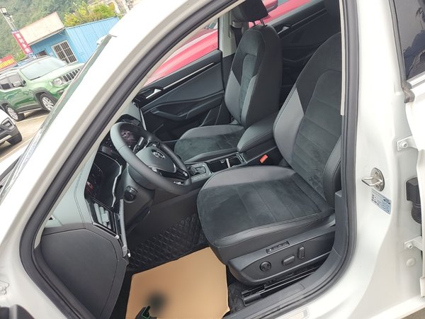 Volkswagen Sagitar 2022, 35600 км, за 14189 USD - фото 18