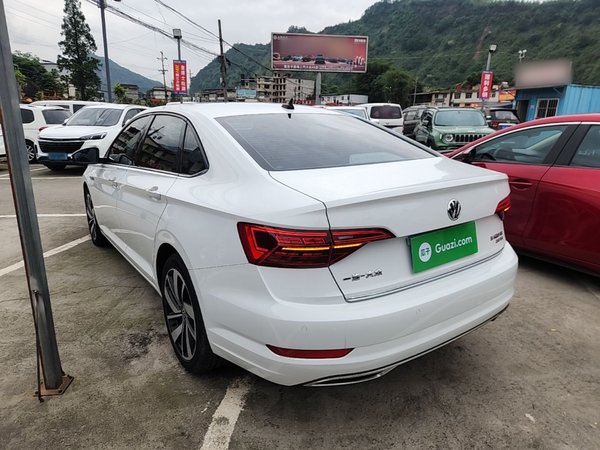 Volkswagen Sagitar 2022, 35600 км, за 14189 USD