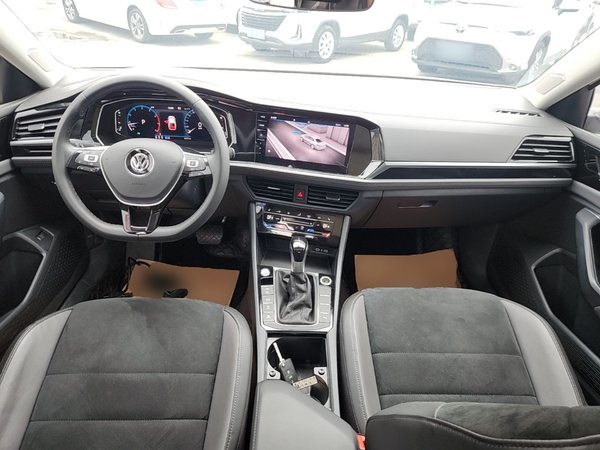 Volkswagen Sagitar 2022, 35600 км, за 14189 USD - фото 13