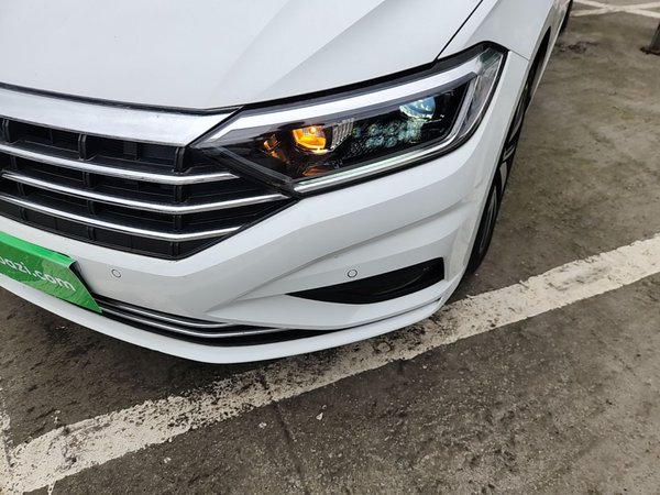 Volkswagen Sagitar 2022, 35600 км, за 14189 USD - фото 9