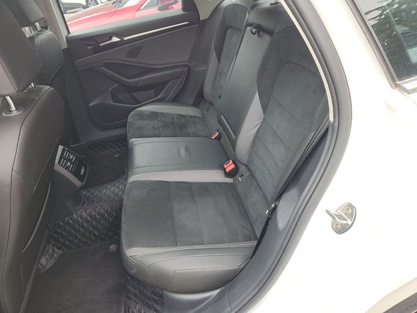 Volkswagen Sagitar 2022, 35600 км, за 14189 USD - фото 20
