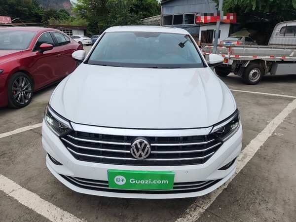 Volkswagen Sagitar 2022, 35600 км, за 14189 USD