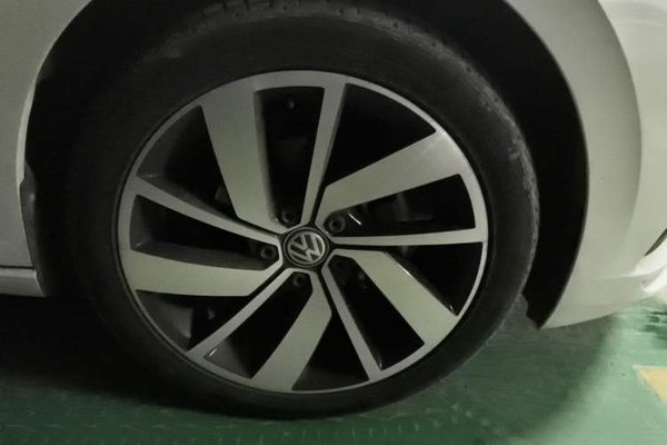 Volkswagen Sagitar 2022, 75300 км, за 11391 USD - фото 8