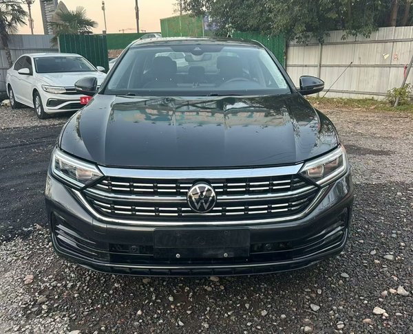 Volkswagen Sagitar 2023, 42100 км, за 12622 USD