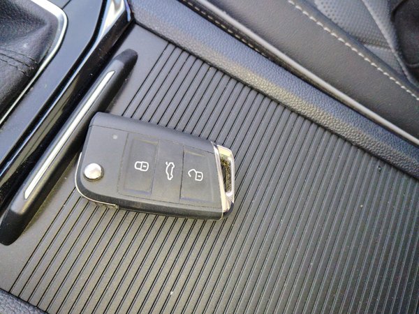 Volkswagen Sagitar 2023, 42100 км, за 12622 USD - фото 19