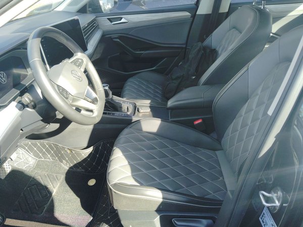 Volkswagen Sagitar 2023, 42100 км, за 12622 USD - фото 16