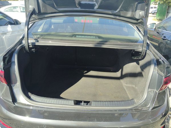 Volkswagen Sagitar 2023, 42100 км, за 12622 USD - фото 18