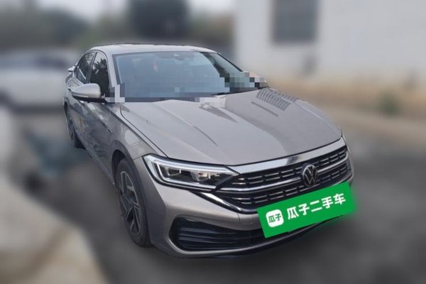 Volkswagen Sagitar 2023, 50300 км, за 11563 USD