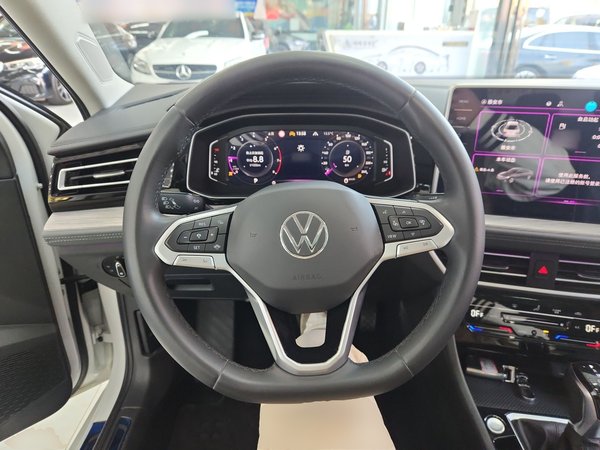 Volkswagen Sagitar 2023, 51700 км, за 14817 USD - фото 10