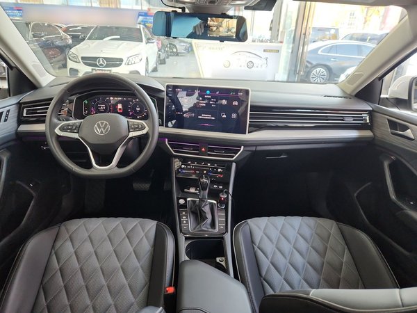Volkswagen Sagitar 2023, 51700 км, за 14817 USD - фото 9