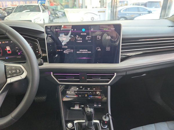 Volkswagen Sagitar 2023, 51700 км, за 14817 USD - фото 12